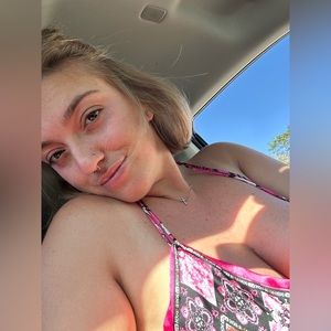 Meet your Posher, April